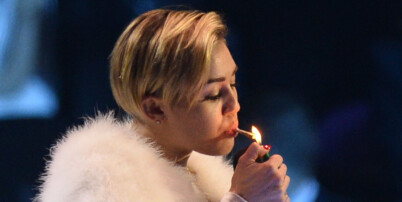 Miley Cyrus hyllet marijuana, nå har pipa fått en annen lyd